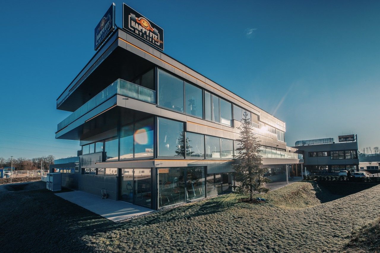 Steyr Stadgut Fitnesstempel Außenansicht